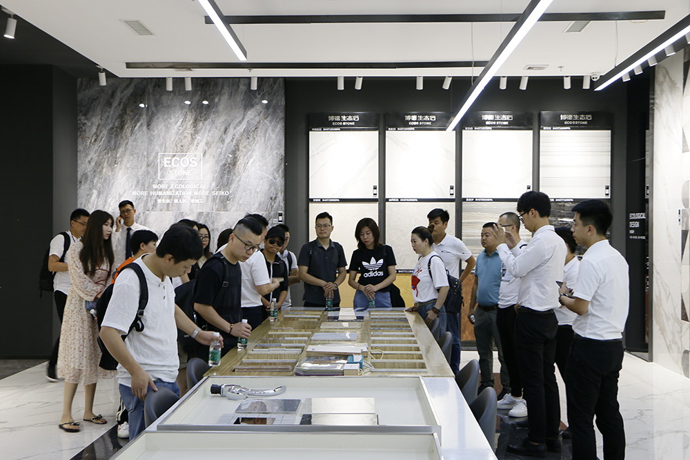 日本游学嘉宾参观博德展厅 